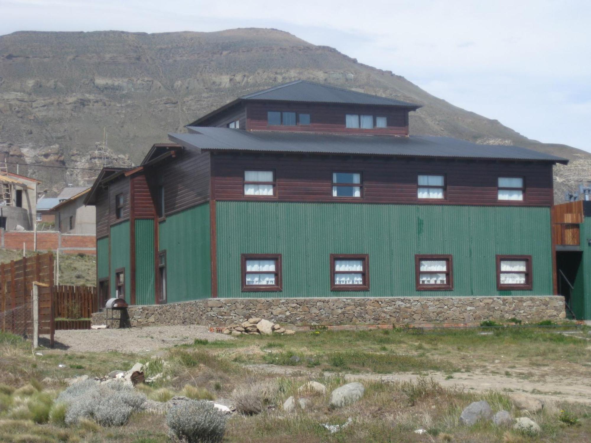 Hosteria Los Gnomos Hotel El Calafate Exterior photo