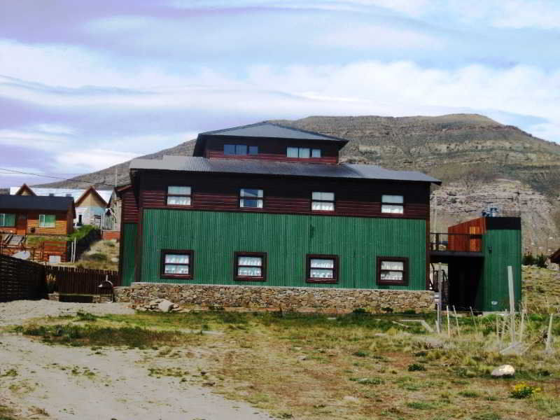 Hosteria Los Gnomos Hotel El Calafate Exterior photo